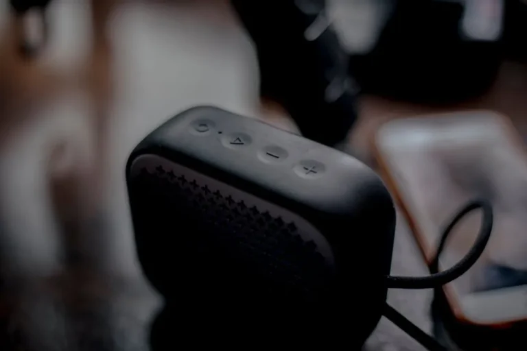 How to Choose Speakers for Small Rooms