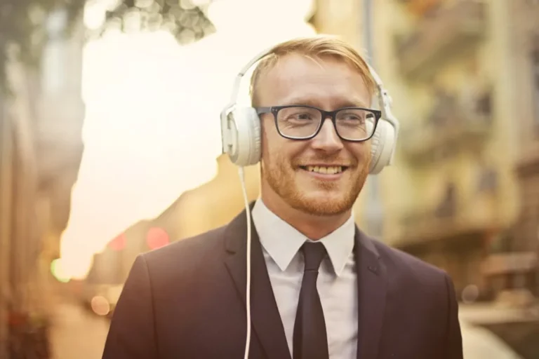 How to Compare Headphones Before Buying