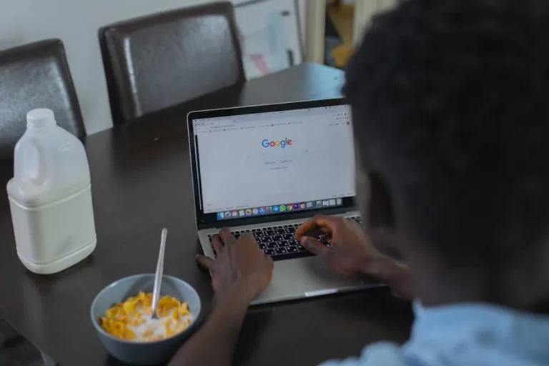 The Search Demand Behind brumeblog.com: What to Cover First